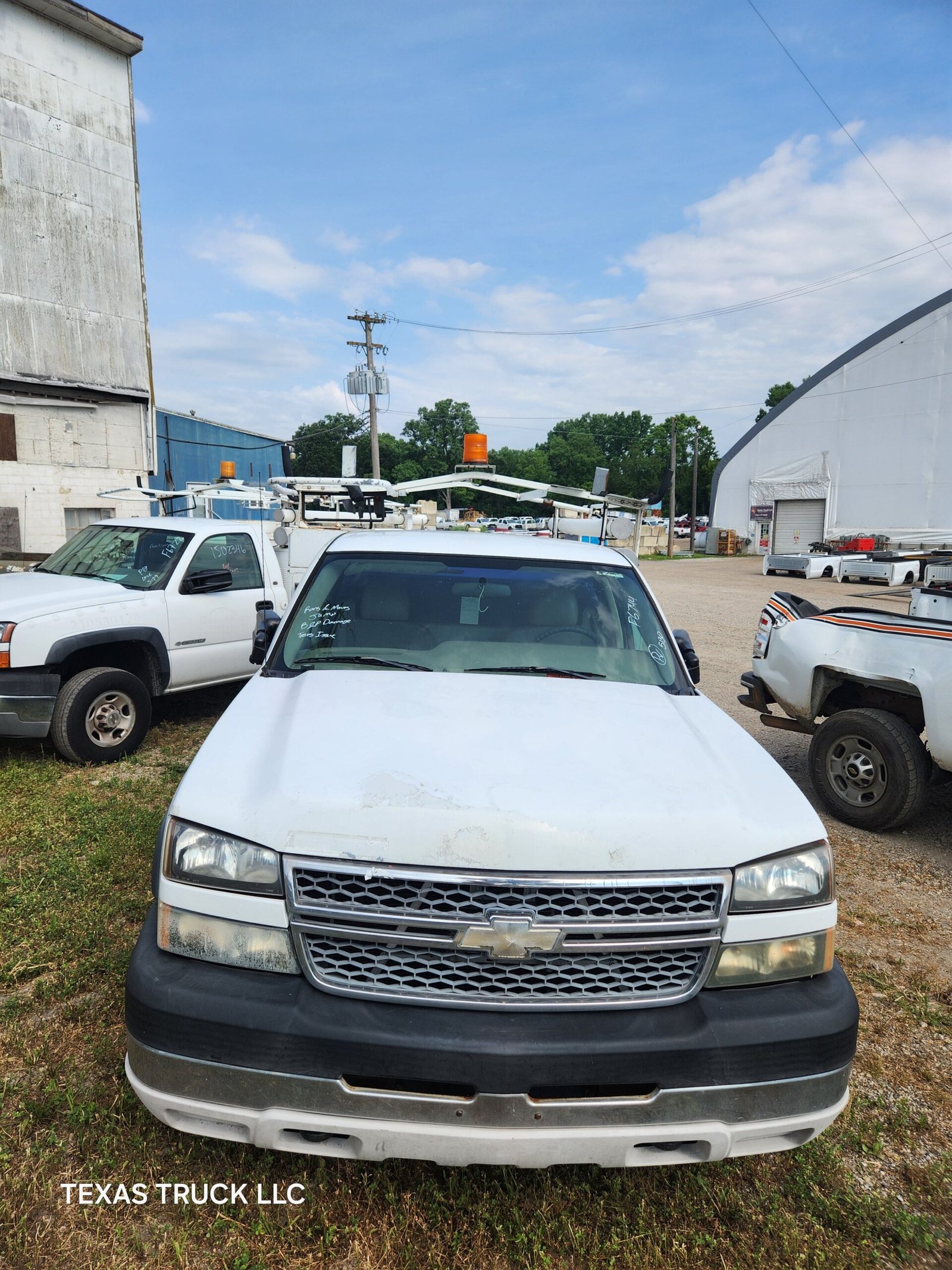 2005 Chevrolet Silverado 2500HD Regular Cab 8' Long Bed Service Truck - FULL PART OUT Rust Free - Image 8