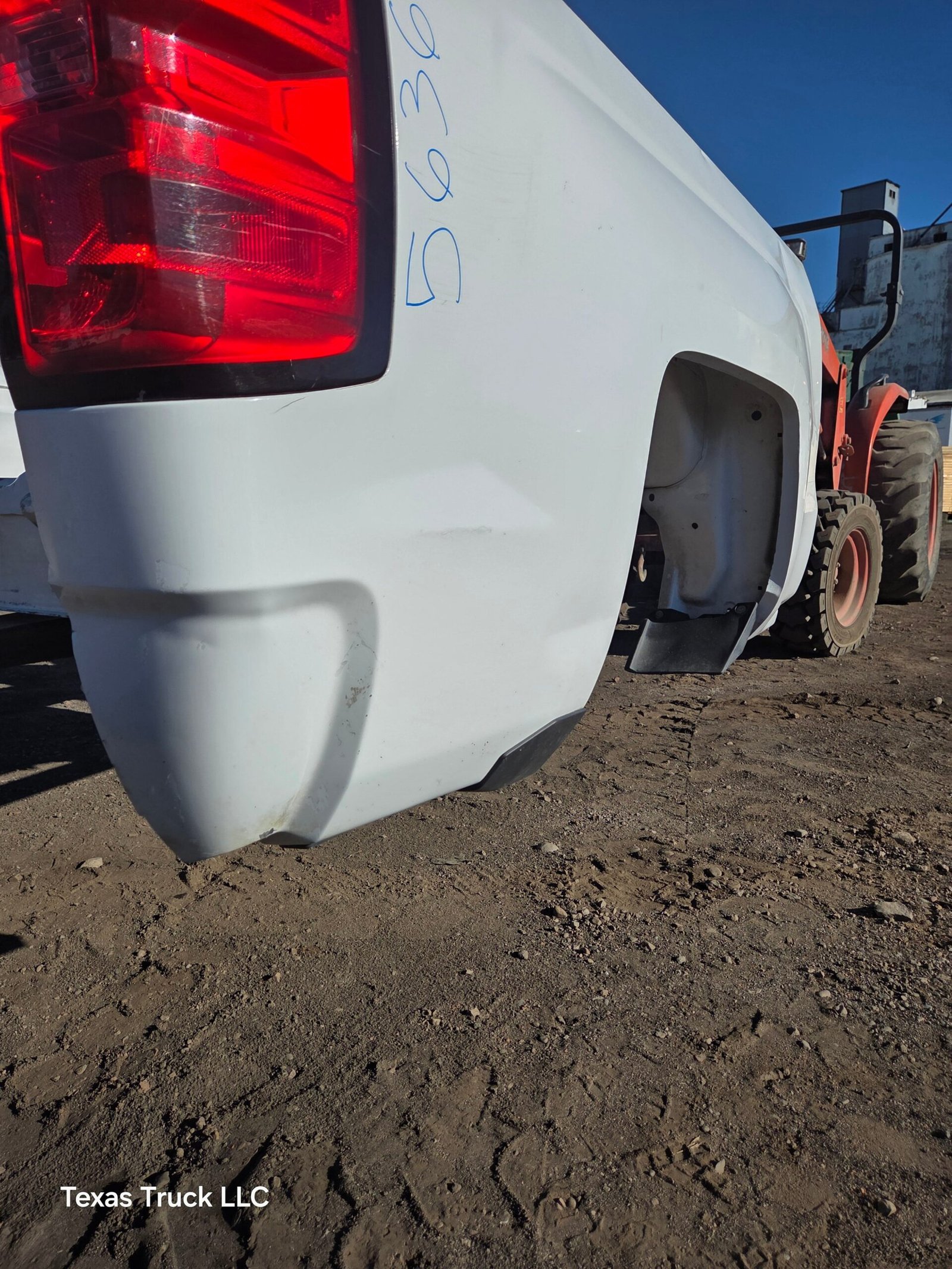 2014-2019 Chevrolet Silverado 1500 5' 8" Short Bed - Summit White - Image 14