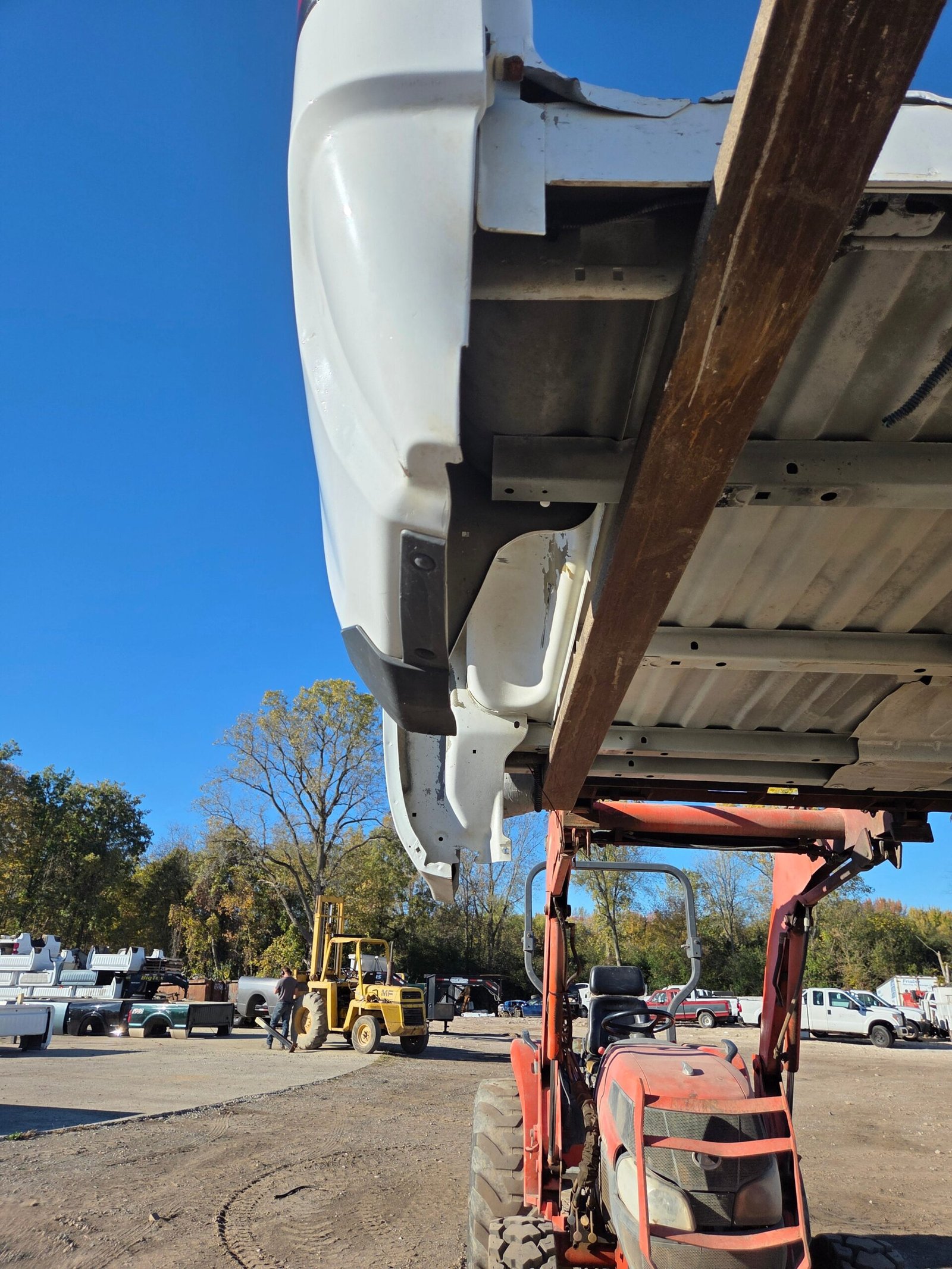 2014-2019 Chevrolet Silverado 1500 5' 8" Short Bed - Summit White - Image 65