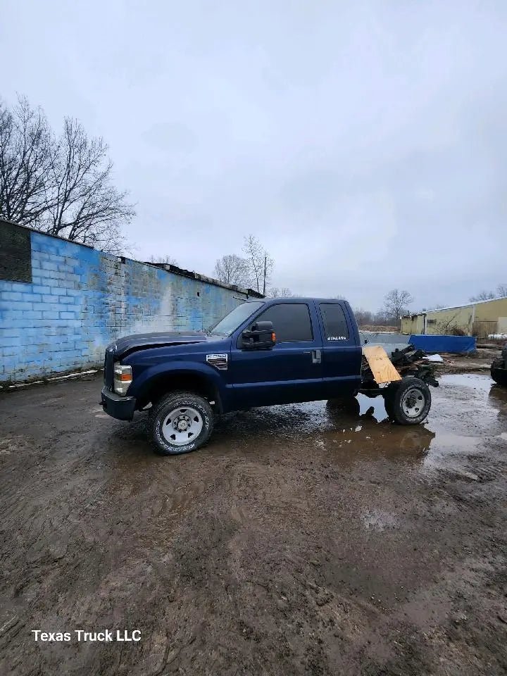 2008 Ford F-250 Extended Cab Short Bed Super Duty 6.4L Power Stroke - FULL PART OUT