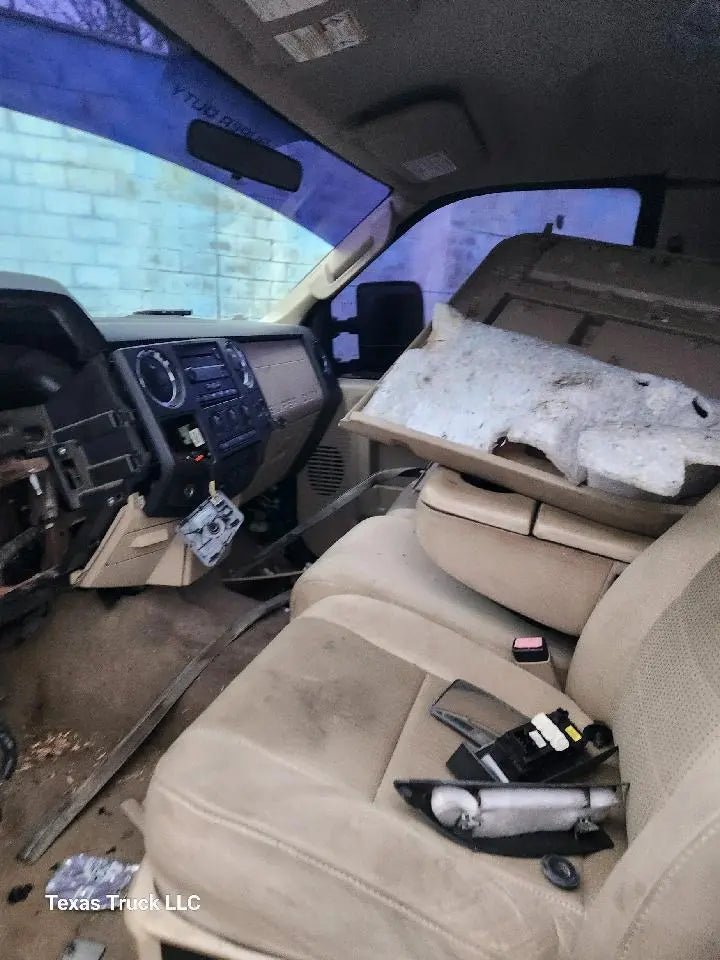 2008 Ford F-250 Extended Cab Short Bed Super Duty 6.4L Power Stroke - FULL PART OUT - Image 6