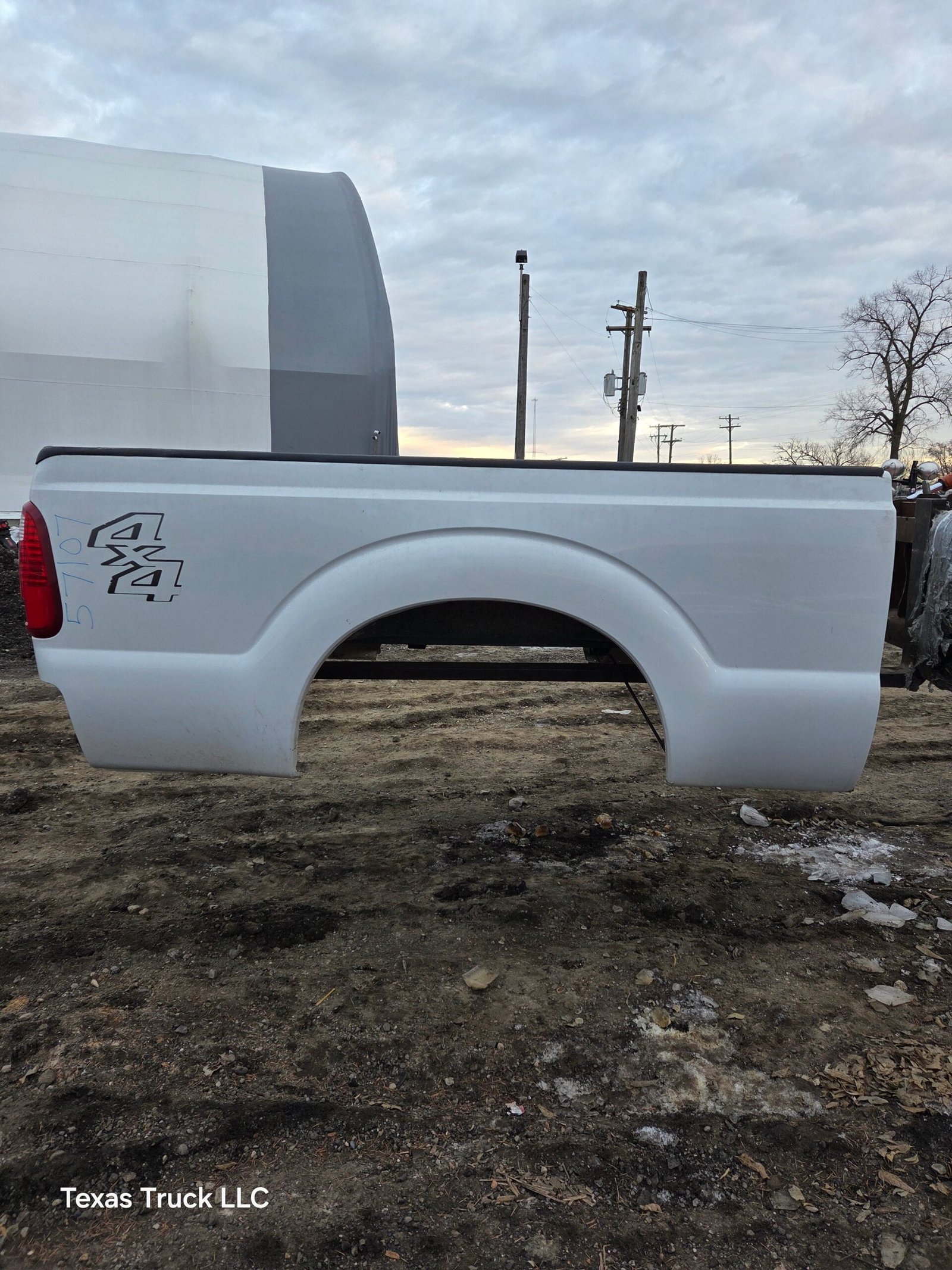 2011-2016 Ford F250 F350 Super Duty 6' 9" Short Truck Bed
