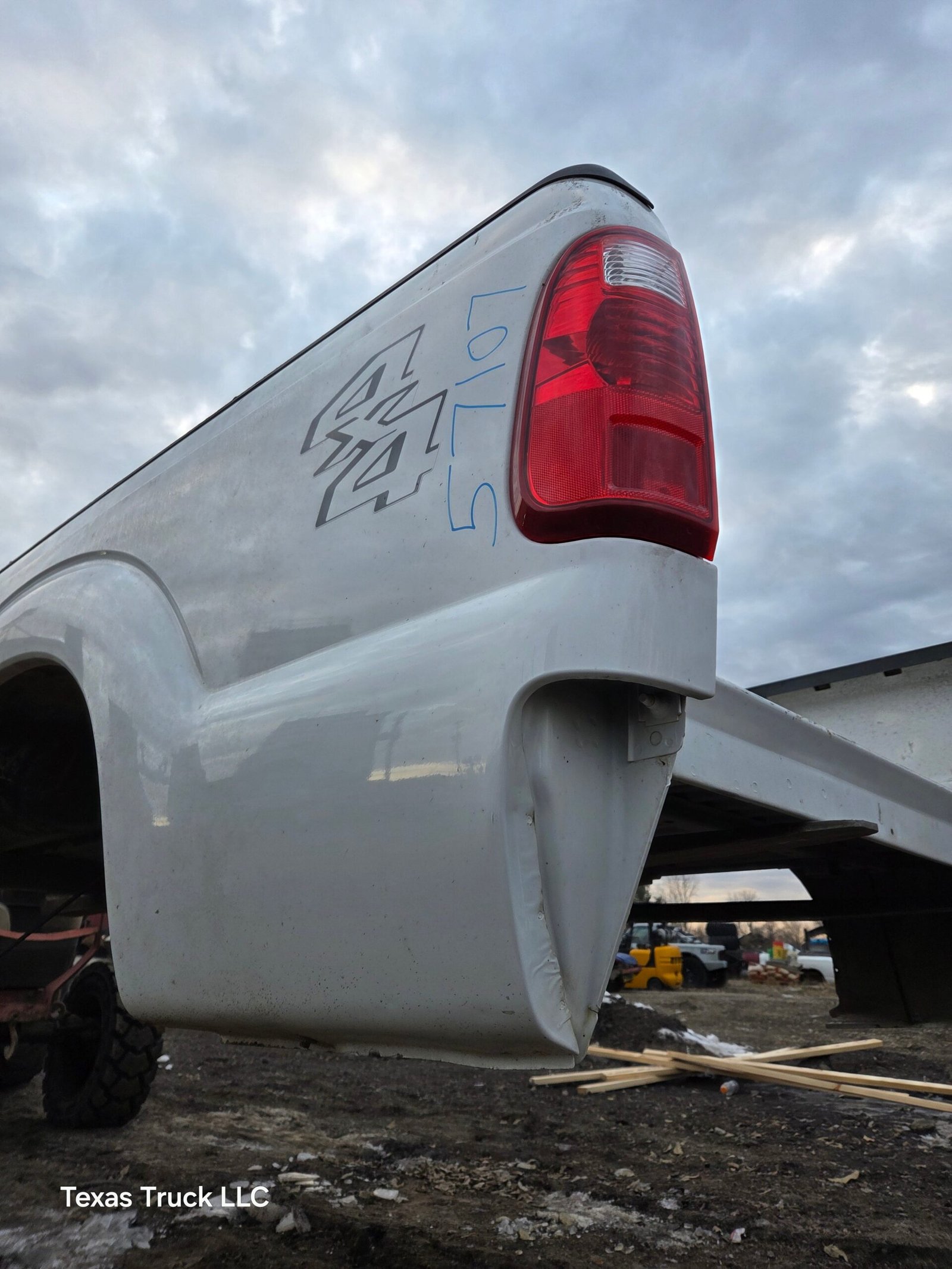 2011-2016 Ford F250 F350 Super Duty 6' 9" Short Truck Bed - Image 38