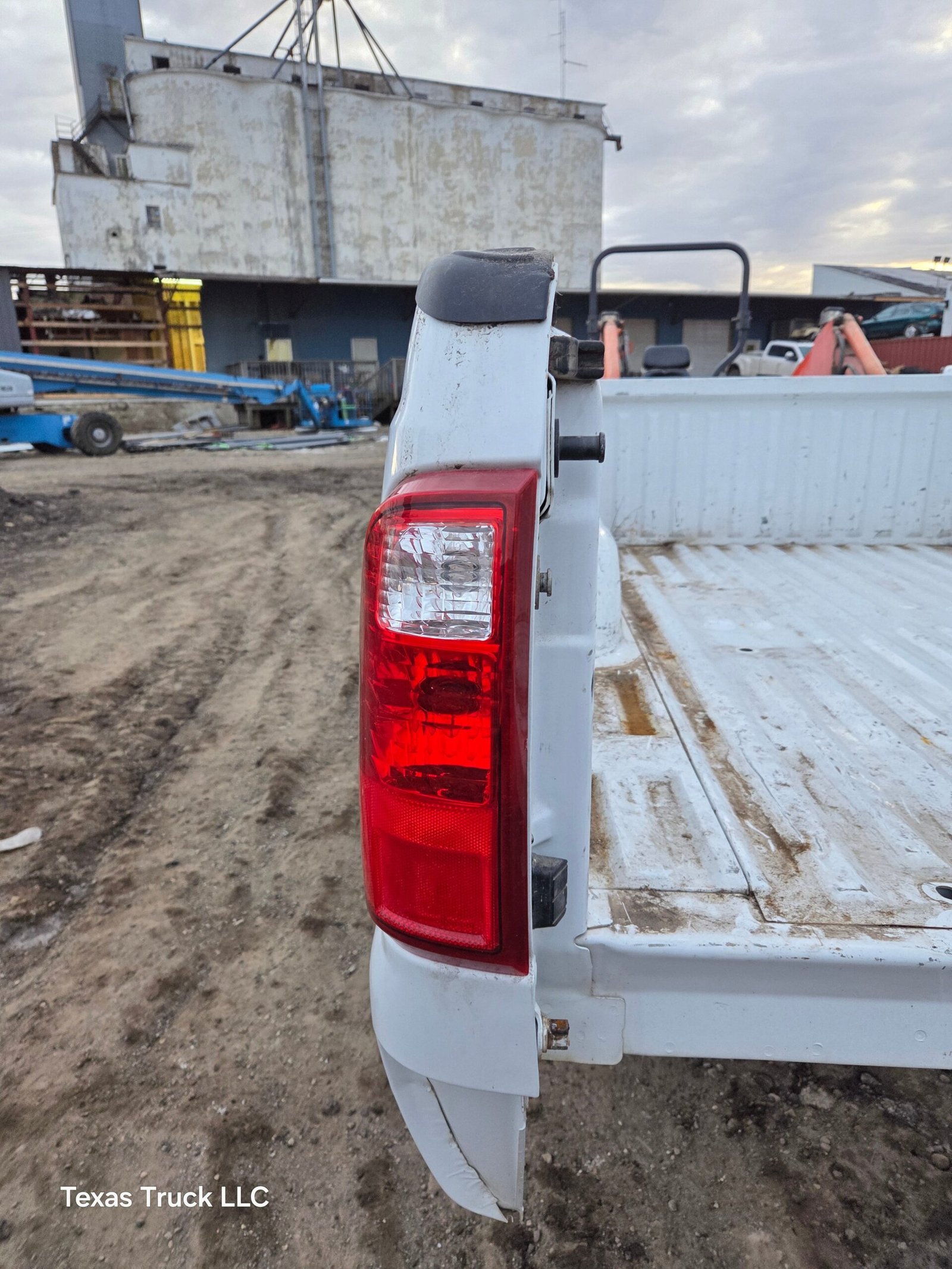 2011-2016 Ford F250 F350 Super Duty 6' 9" Short Truck Bed - Image 40