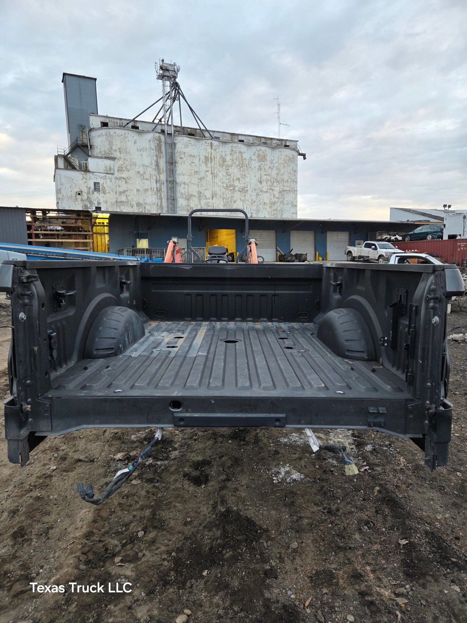 2017-2022 Ford F250 F350 Super Duty 6' 9" Short Truck Bed - Image 4