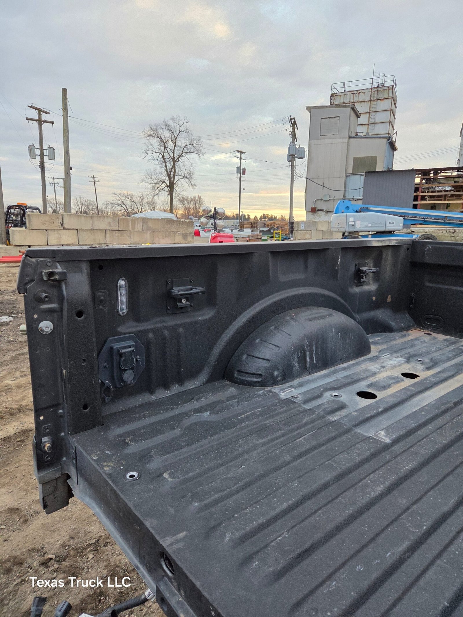 2017-2022 Ford F250 F350 Super Duty 6' 9" Short Truck Bed - Image 39